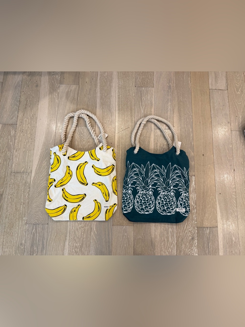 2 Whole Foods Market Exclusive Hawaii Design’s Banana PINEAPPLE Tote Bag - NWT - Picture 5 of 5